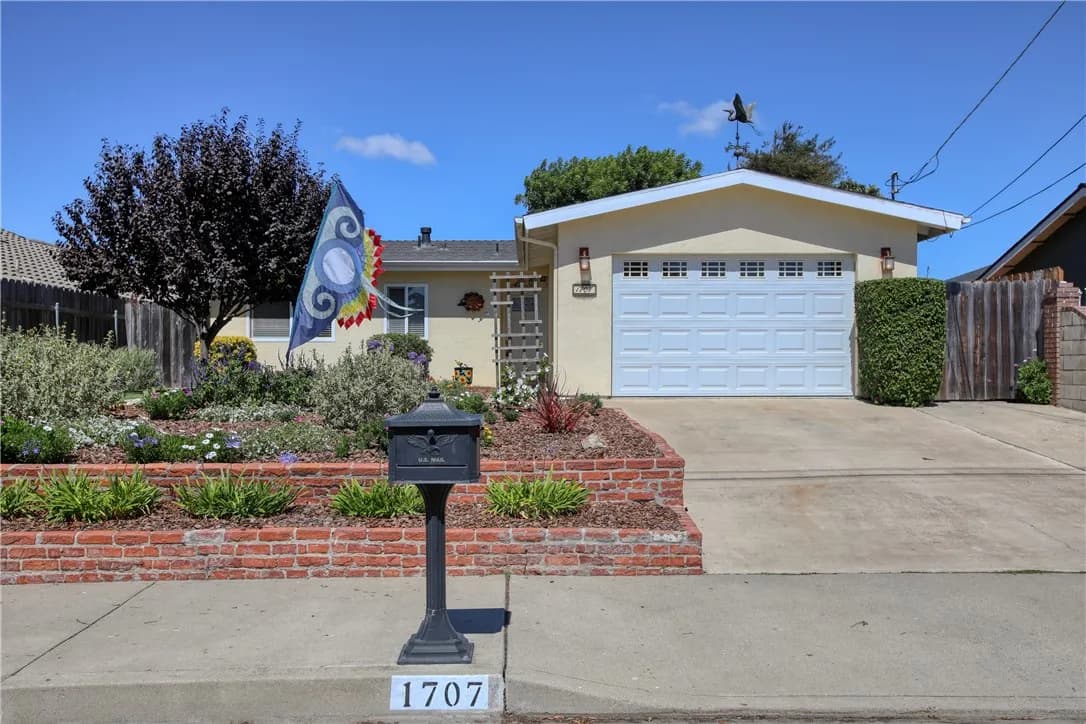 1707 Seabright Avenue, Grover Beach, California 93433
