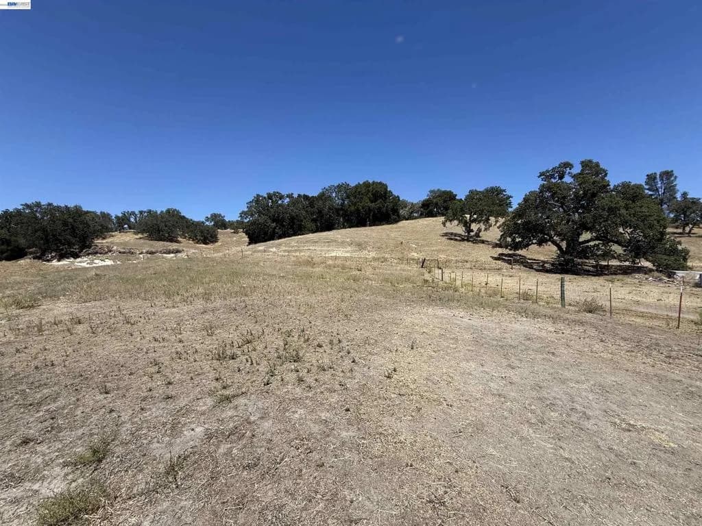  bed  bath Land at 0 Chispa Rd, Atascadero, California 93422