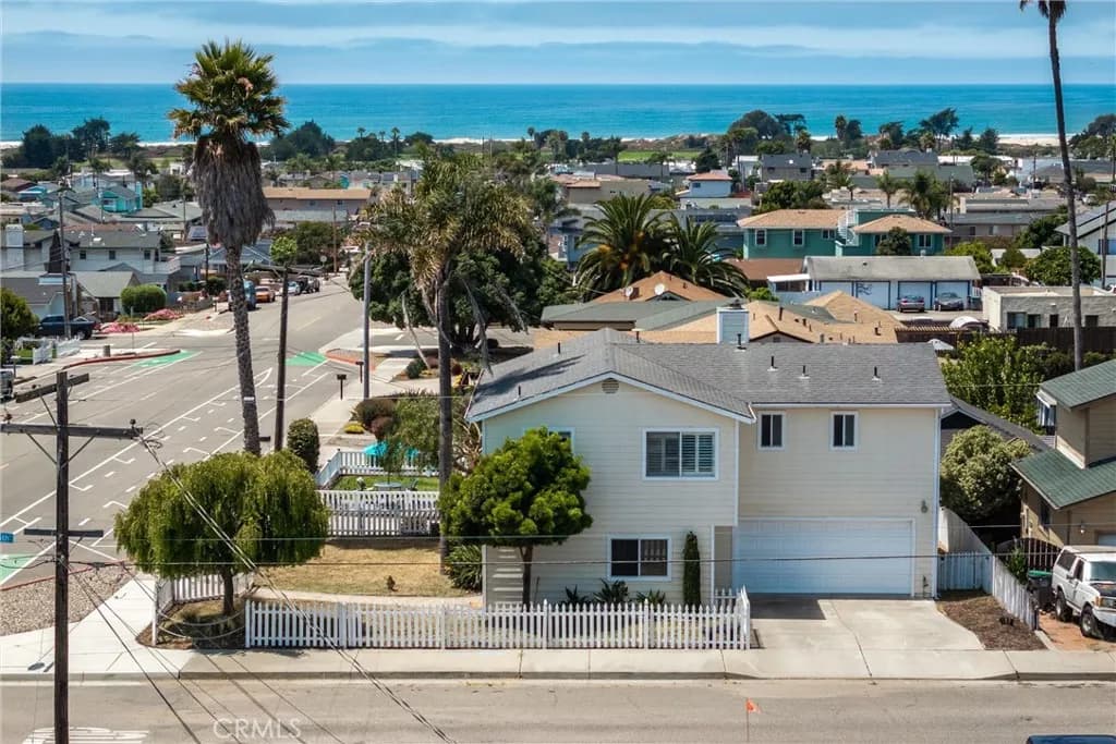 581 Newport, Grover Beach, California 93433