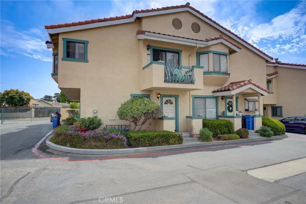 1277 Belridge 11c, Oceano, California 93445