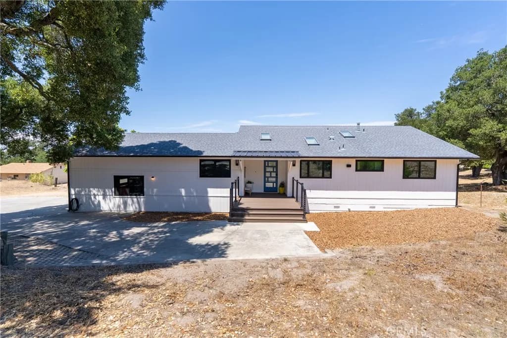 3925 Arena, Atascadero, California 93422