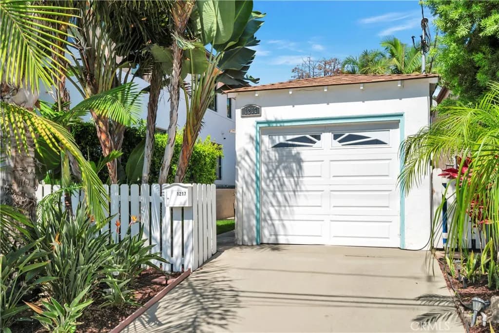 1217 21st, Hermosa Beach, California 90254