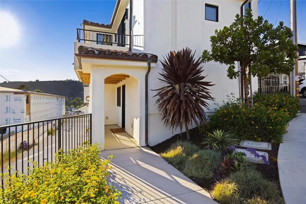 149 San Luis Street, Avila Beach, California 93424