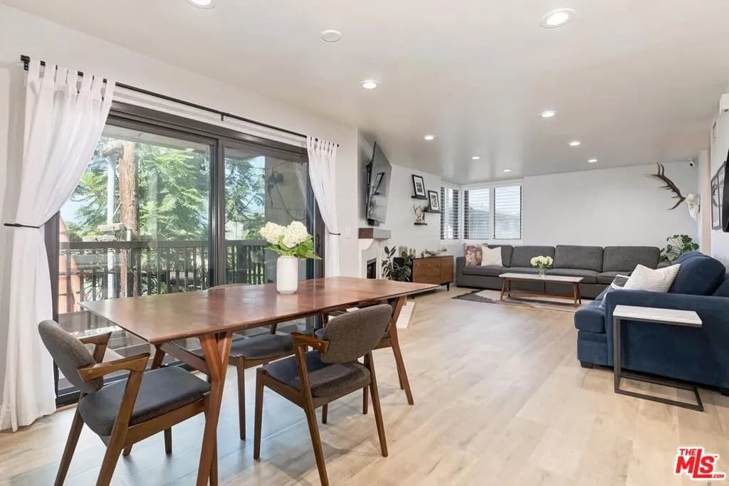935 Main Street 206, El Segundo, California 90245