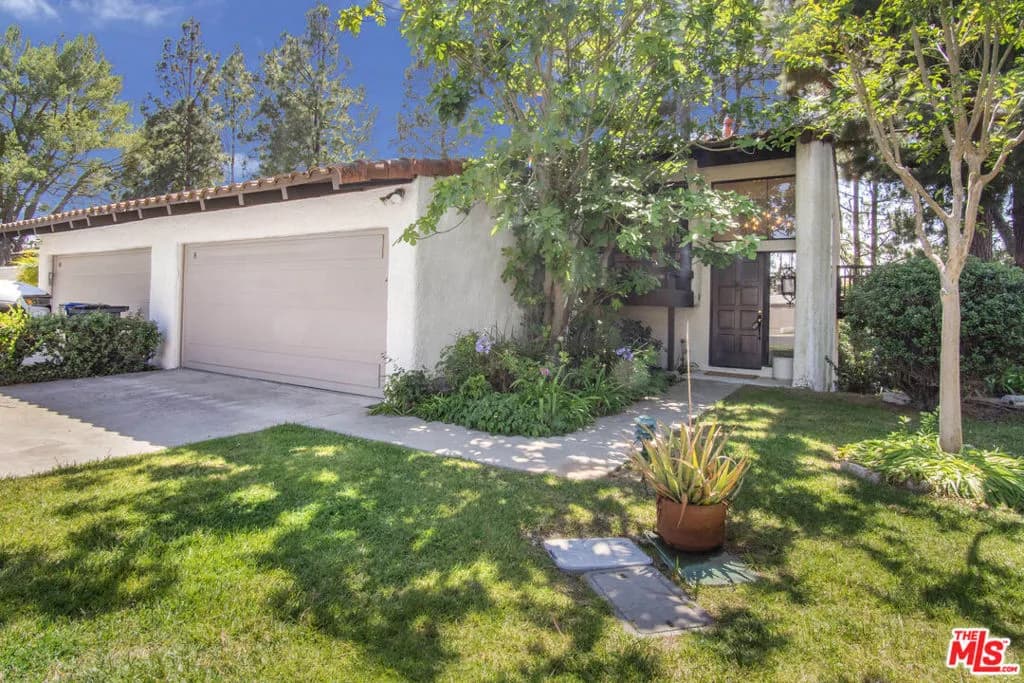 8 Aspen Way, Rolling Hills Estates, California 90274