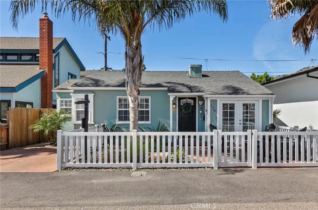 220 Capistrano Avenue, Pismo Beach, California 93449