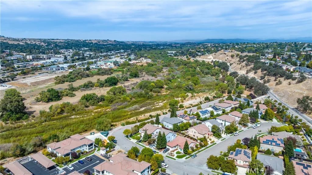 82 Navajo, Paso Robles, California 93446