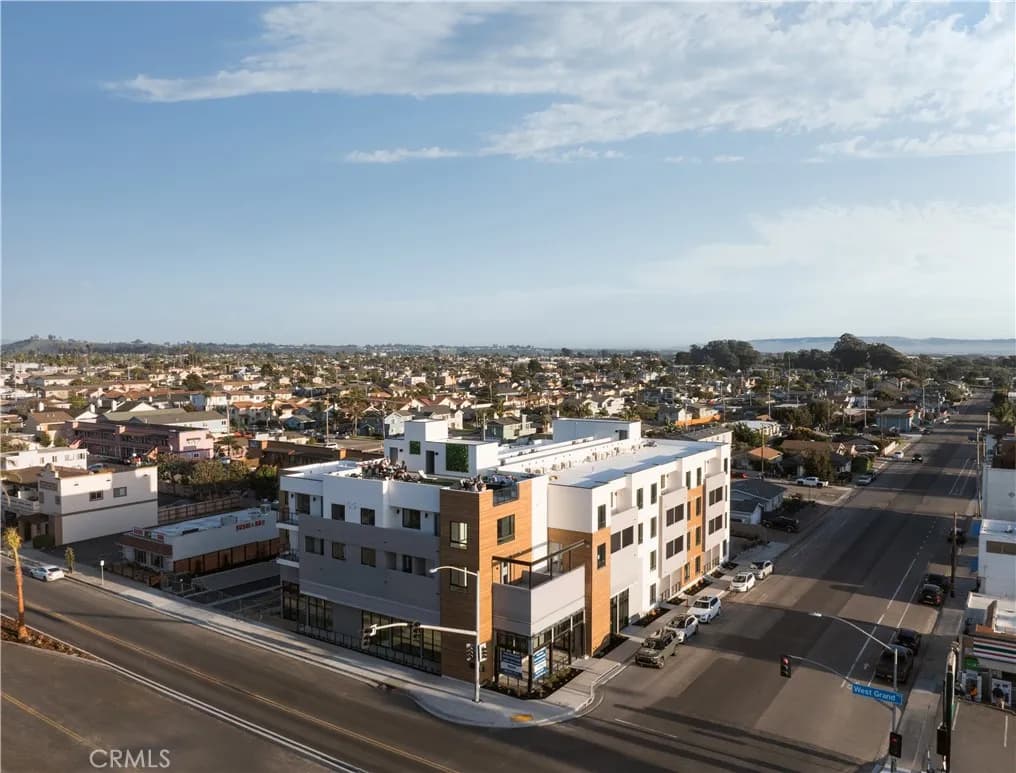 402 W Grand Avenue 303, Grover Beach, California 93433